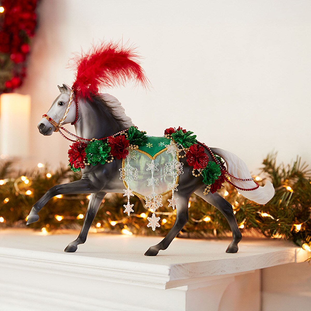 Breyer Traditional Series "Christmas in Bloom | 2025 Holiday Horse"