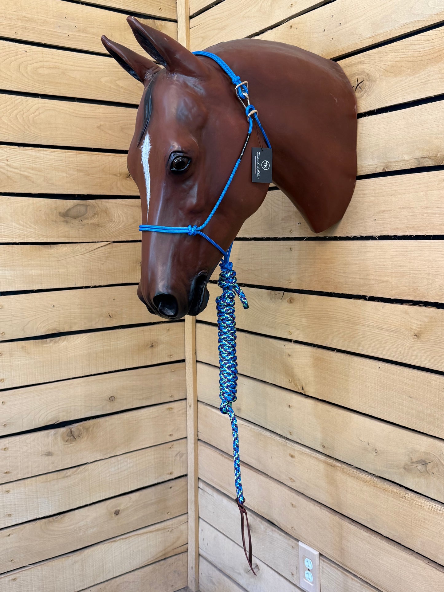 Twisted Knot Halters Rope Halter w/ Easy Off Clip & Lead