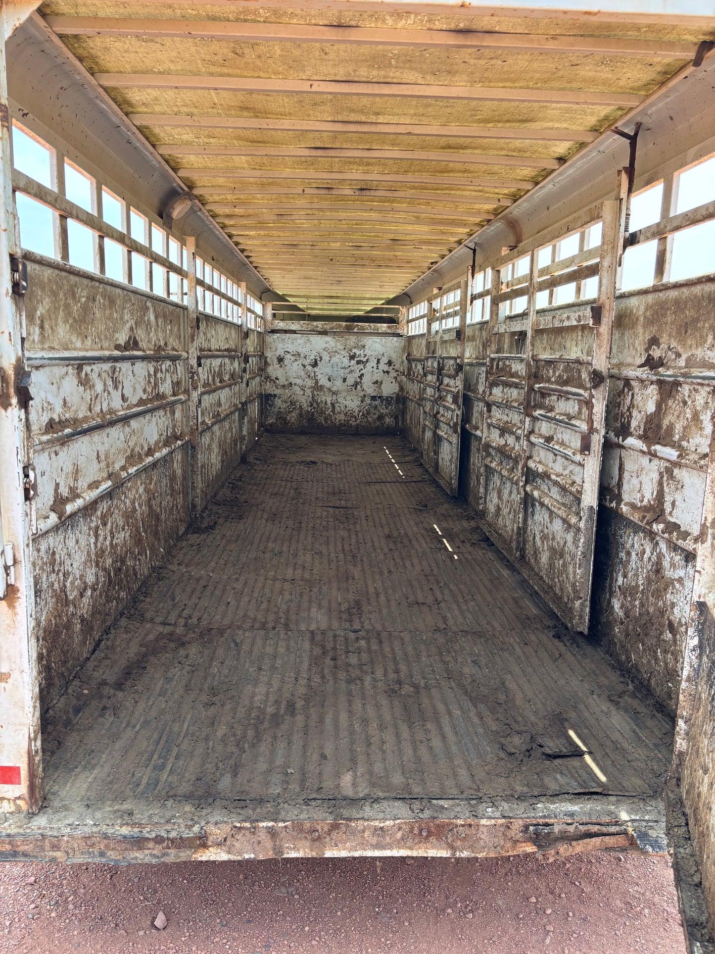 Used 2008 Travalong 28' Stock Trailer