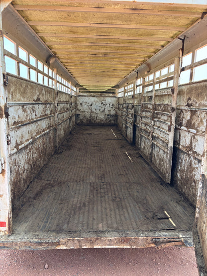 Used 2008 Travalong 28' Stock Trailer