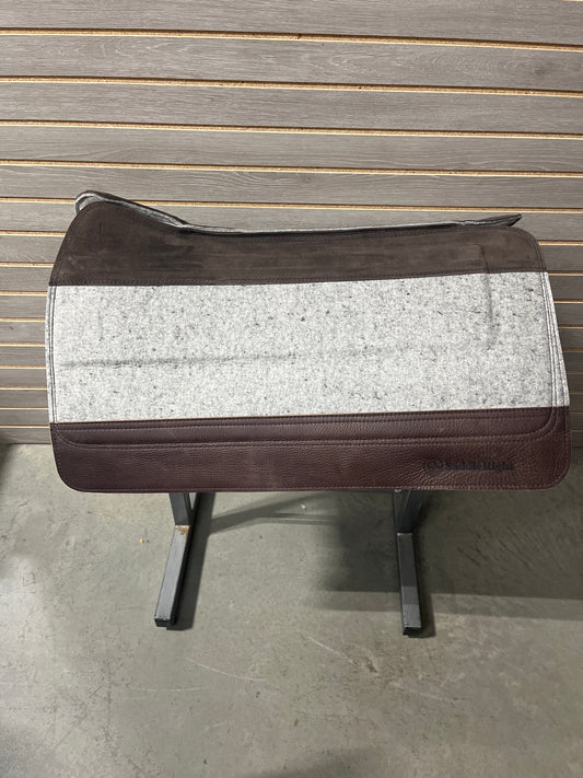 SaddleRight Legacy Felt Saddle Pad 30" x 32" - Chocolate Suede & Chocolate Grizzly