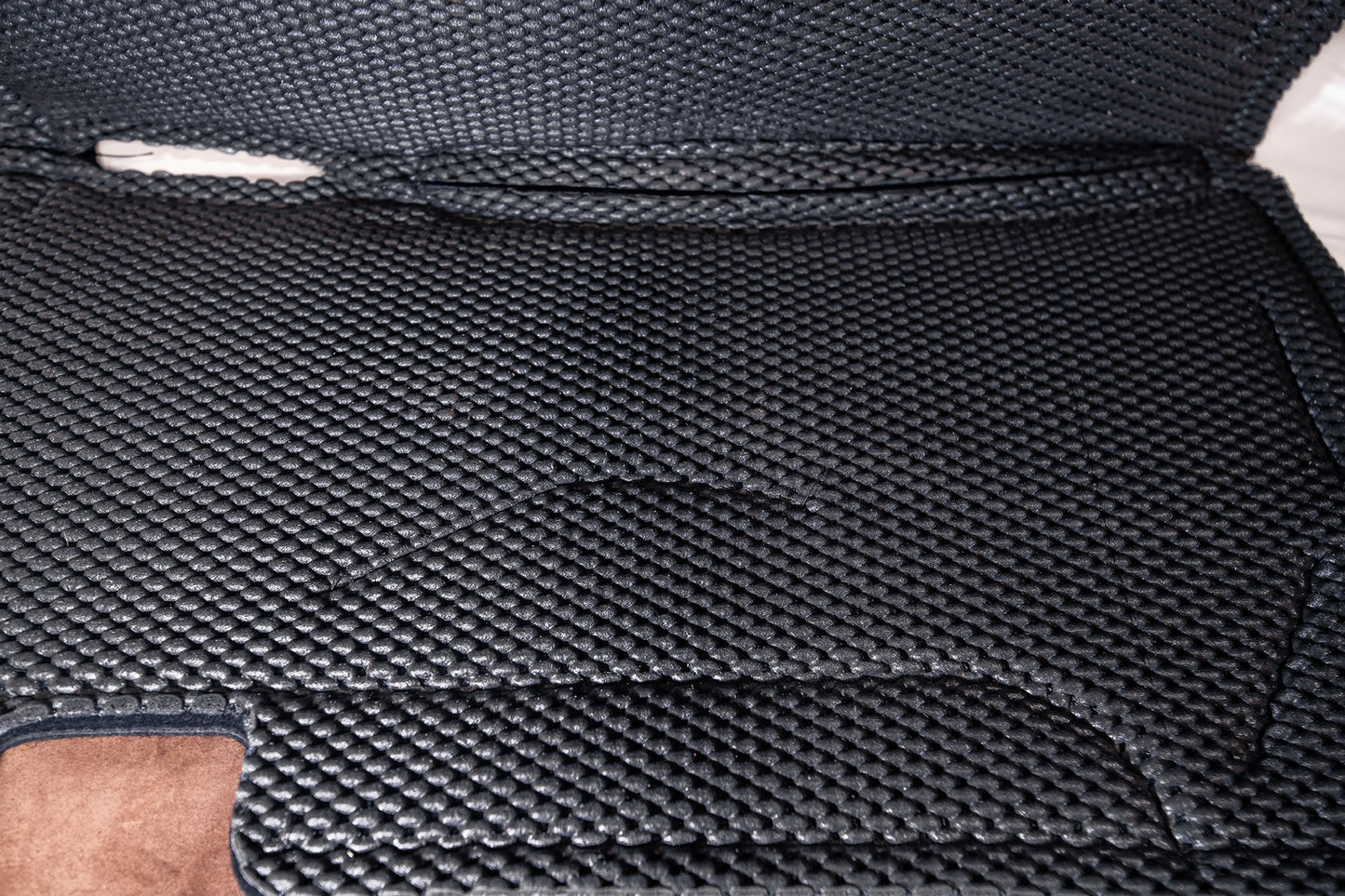 Impact Gel Contour Classic Saddle Pad with Tacky Tack