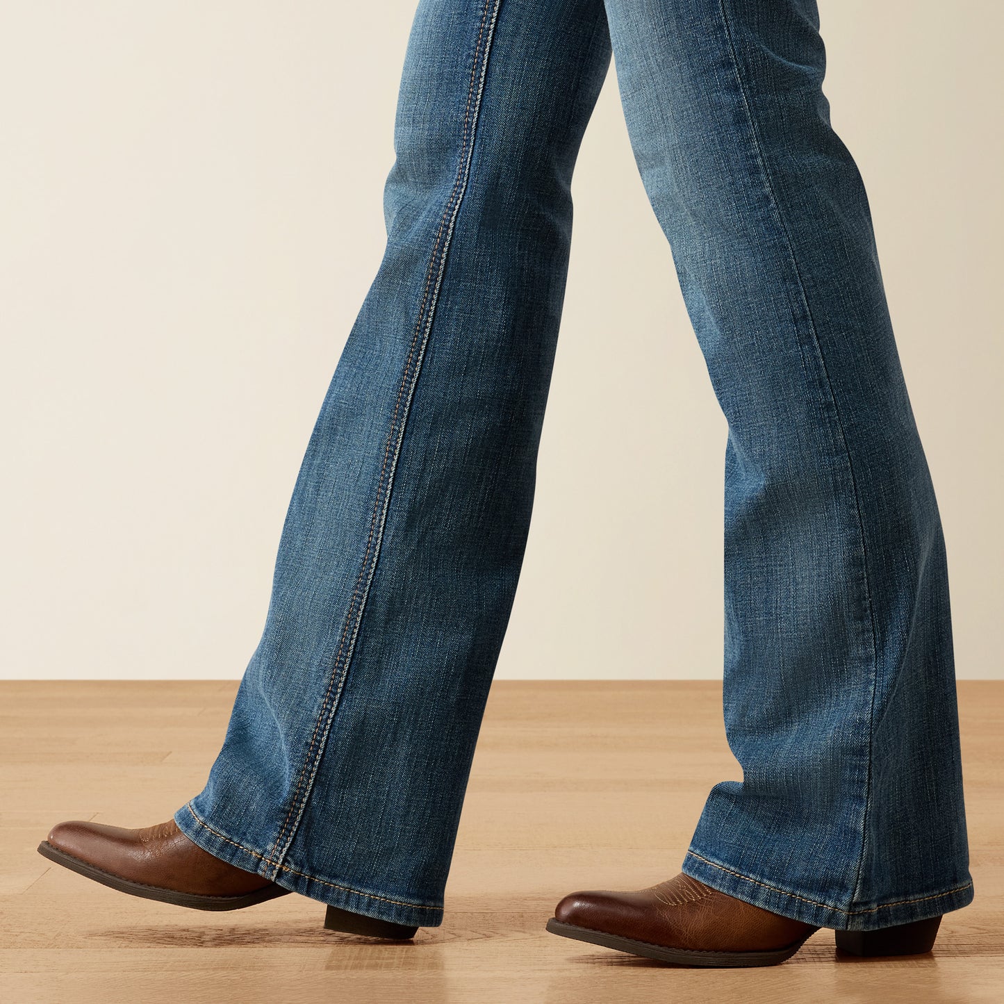 Ariat Women's Perfect Rise Redonda Maggie Bootcut Jean