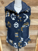 Load image into Gallery viewer, Pendleton Women&#39;s Manzanita Reversible Vest
