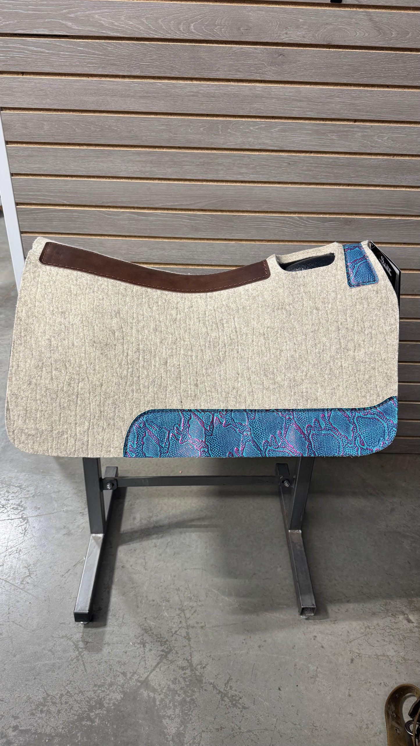5 Star Barrel Racer Saddle Pad (Natural with Cascabel Rio Wear Leathers) 30X28