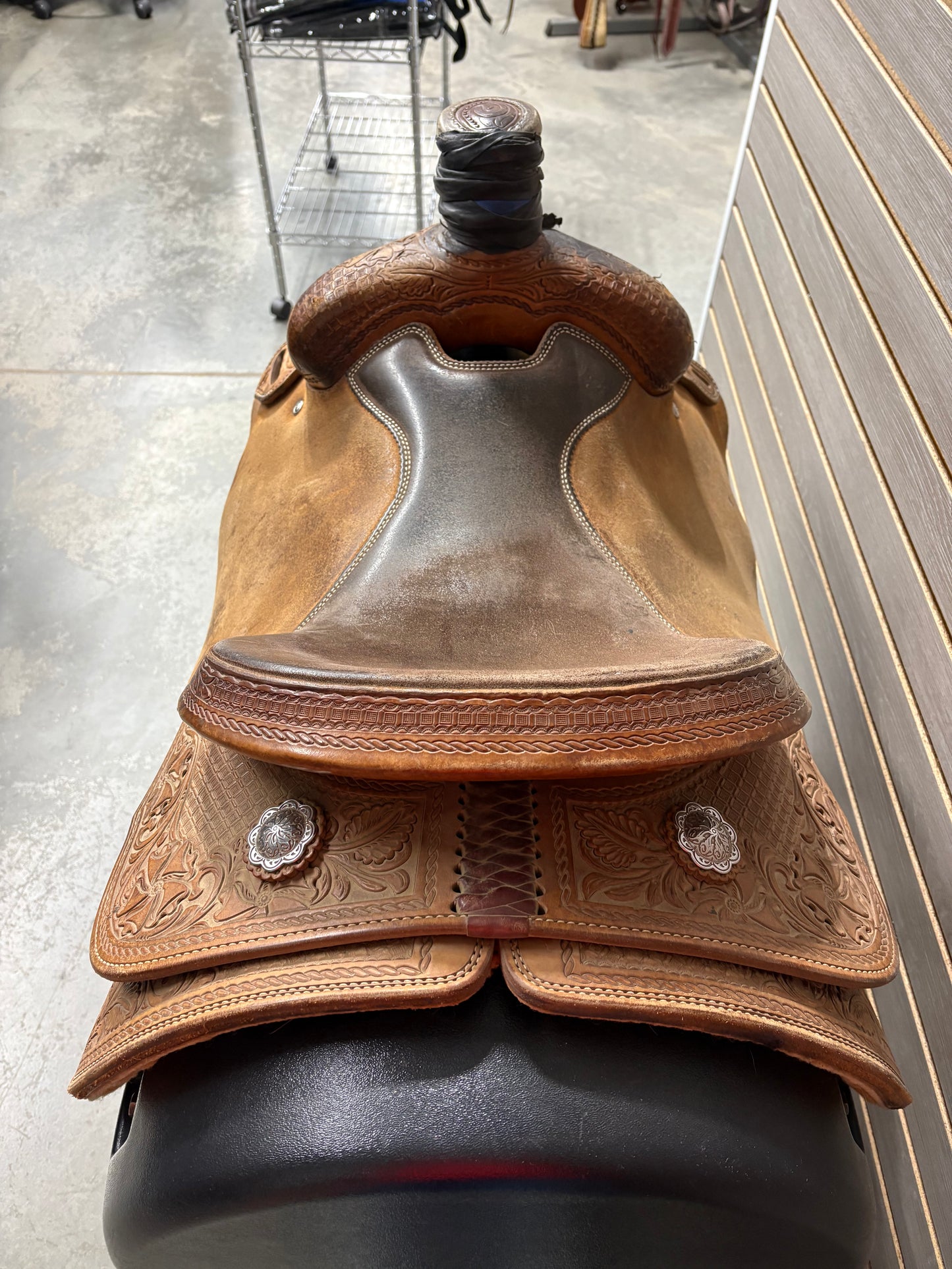 Used. 14.5" Leanin' Pole Rope Saddle