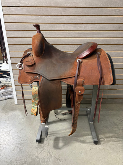 Used. Martin Performance 16" Saddle #11123