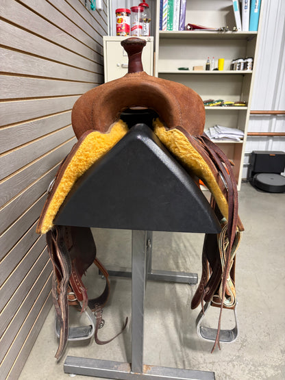 Used. Martin Performance 16" Saddle #11123
