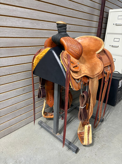 Used. Leanin Pole 15" Rancher