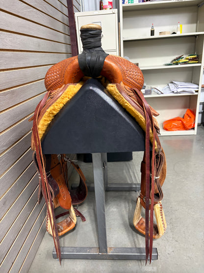 Used. Leanin Pole 15" Rancher