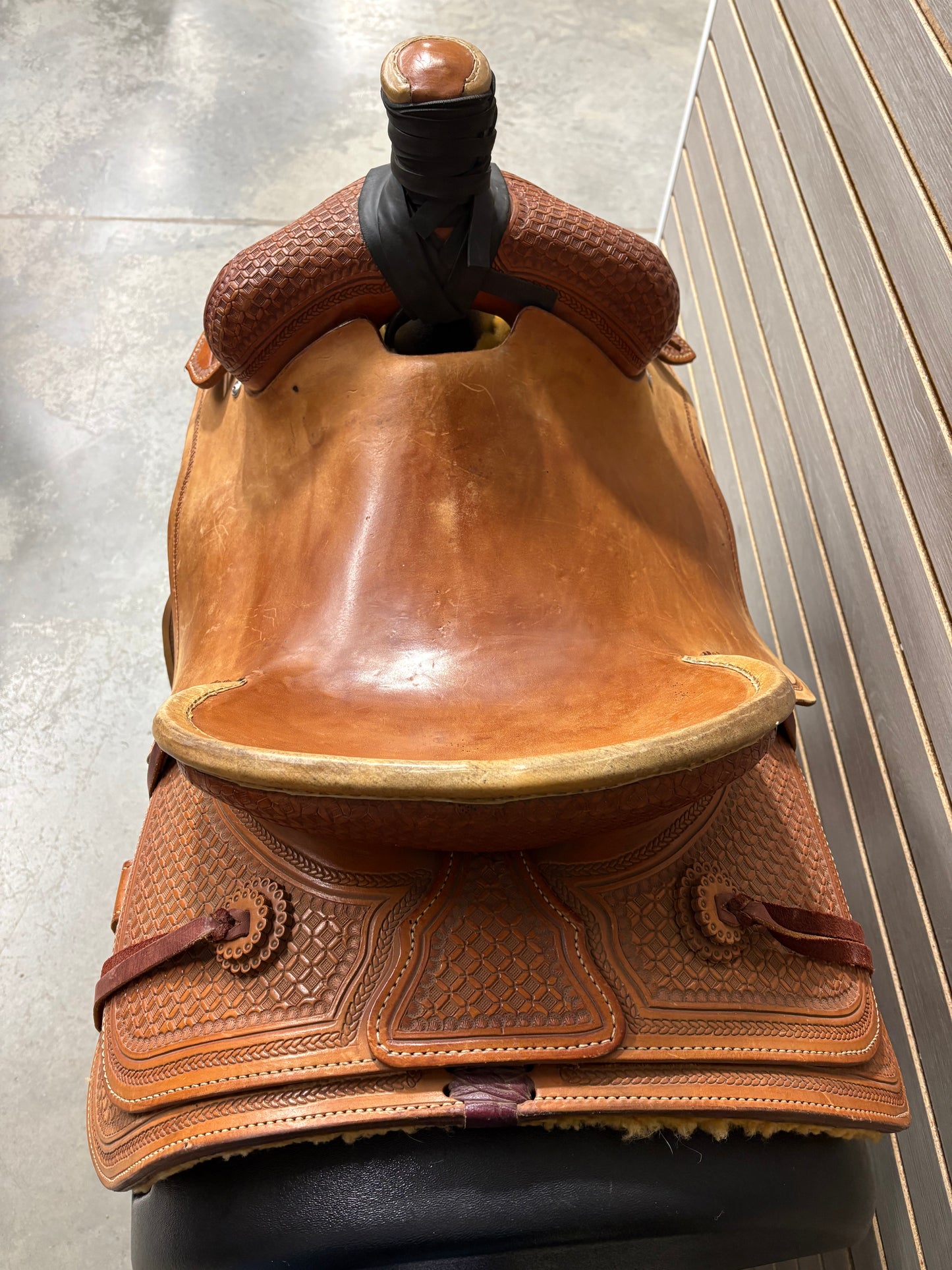 Used. Leanin Pole 15" Rancher