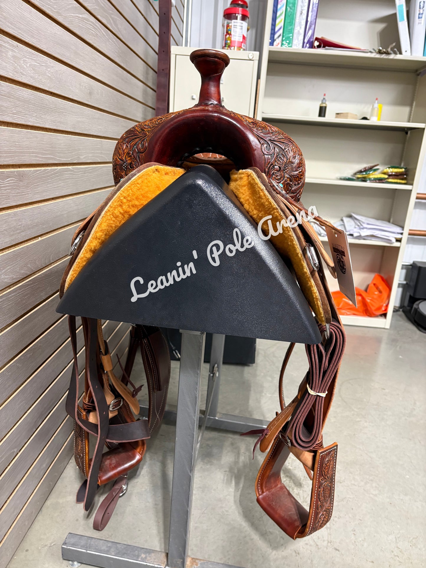 Martin 13.5" All Around Saddle #14695