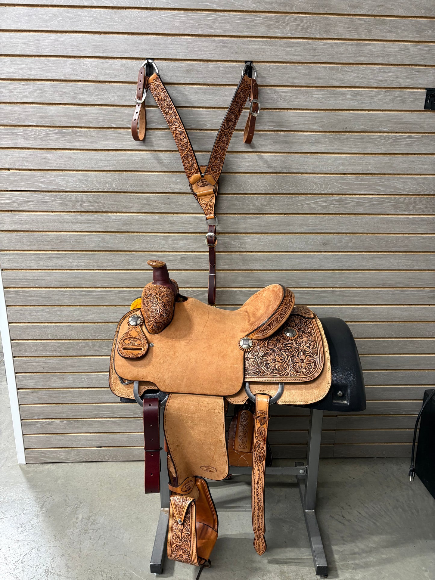 Trent Ward 14" Platinum Calf Rope Saddle