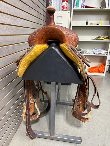 Used. 15" Teskey Barrel Saddle