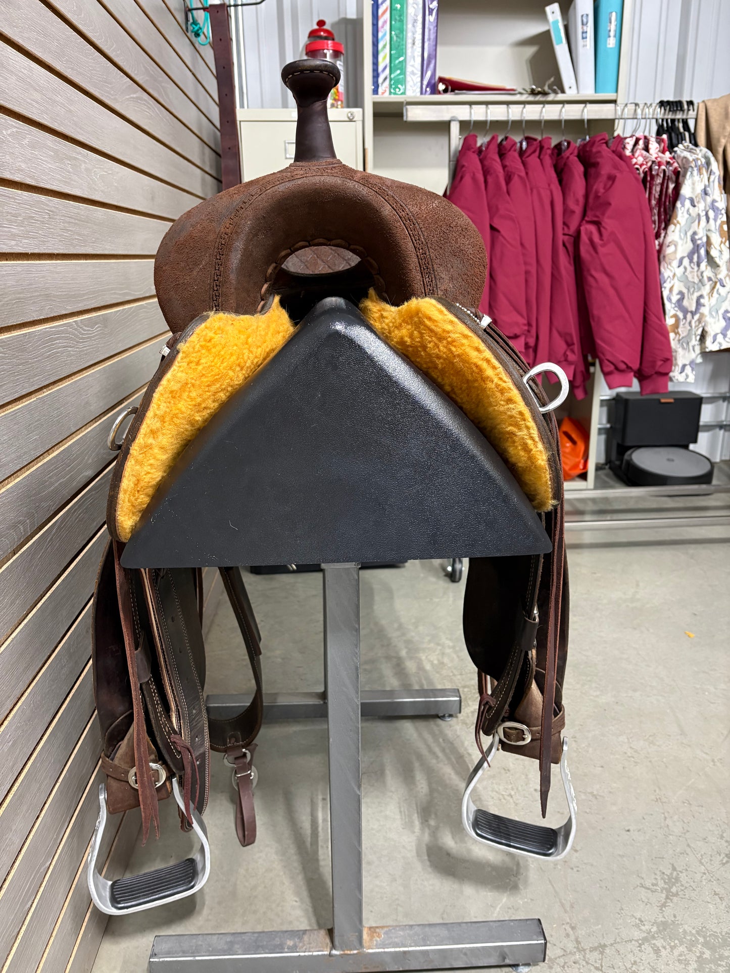 Used. Martin BTR 13.5" Barrel Saddle #10105