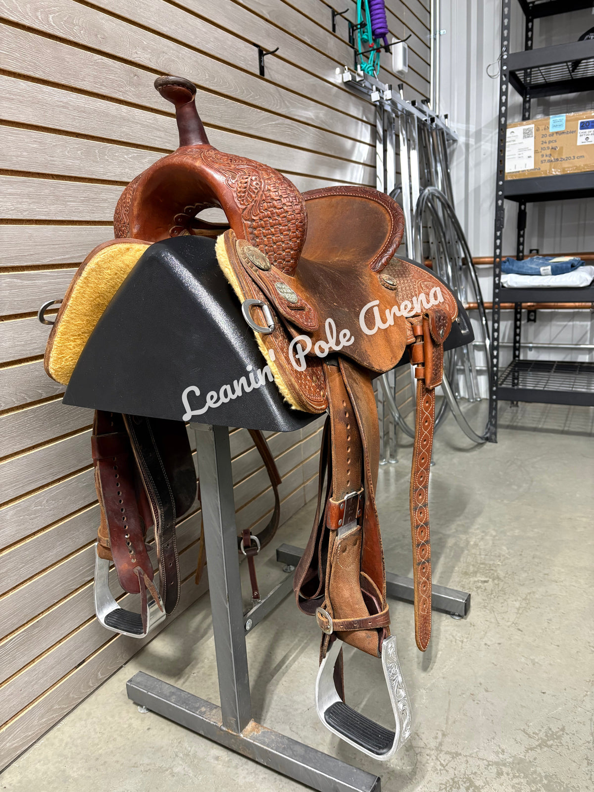 Used. BTR 15" Barrel Saddle #07124