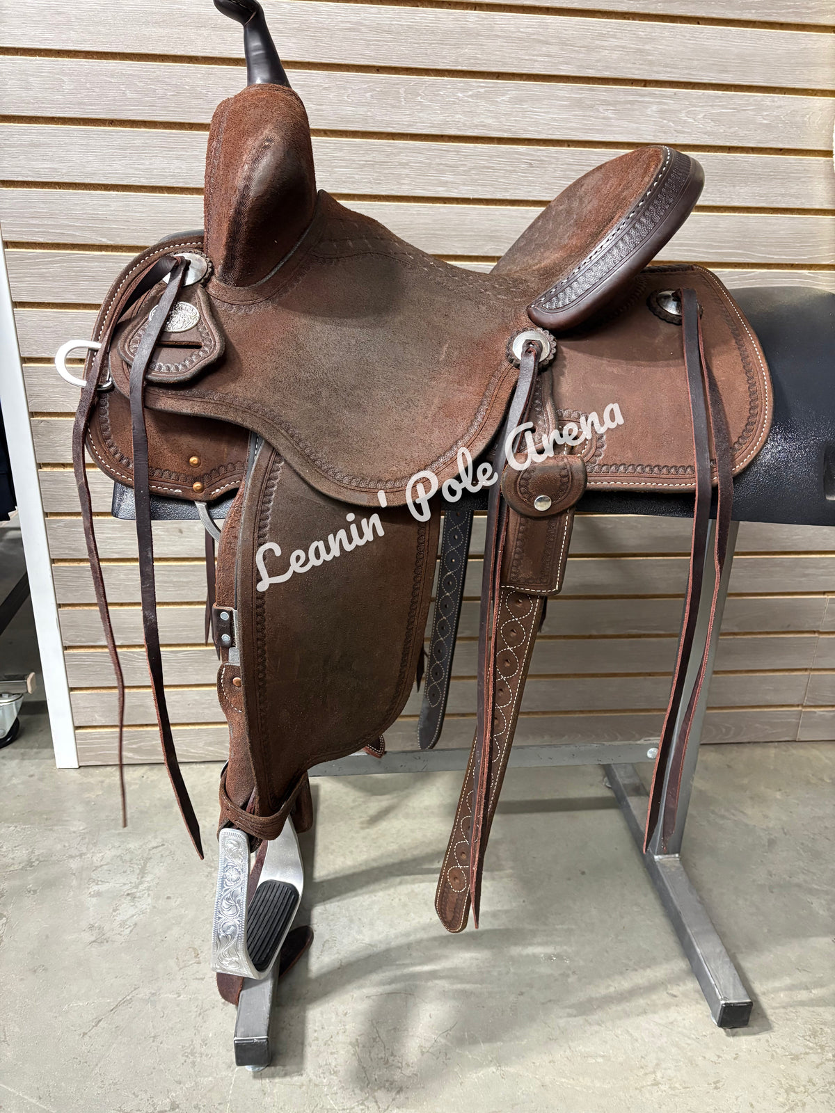 Used. Martin Stingray 13" Barrel Saddle #14812