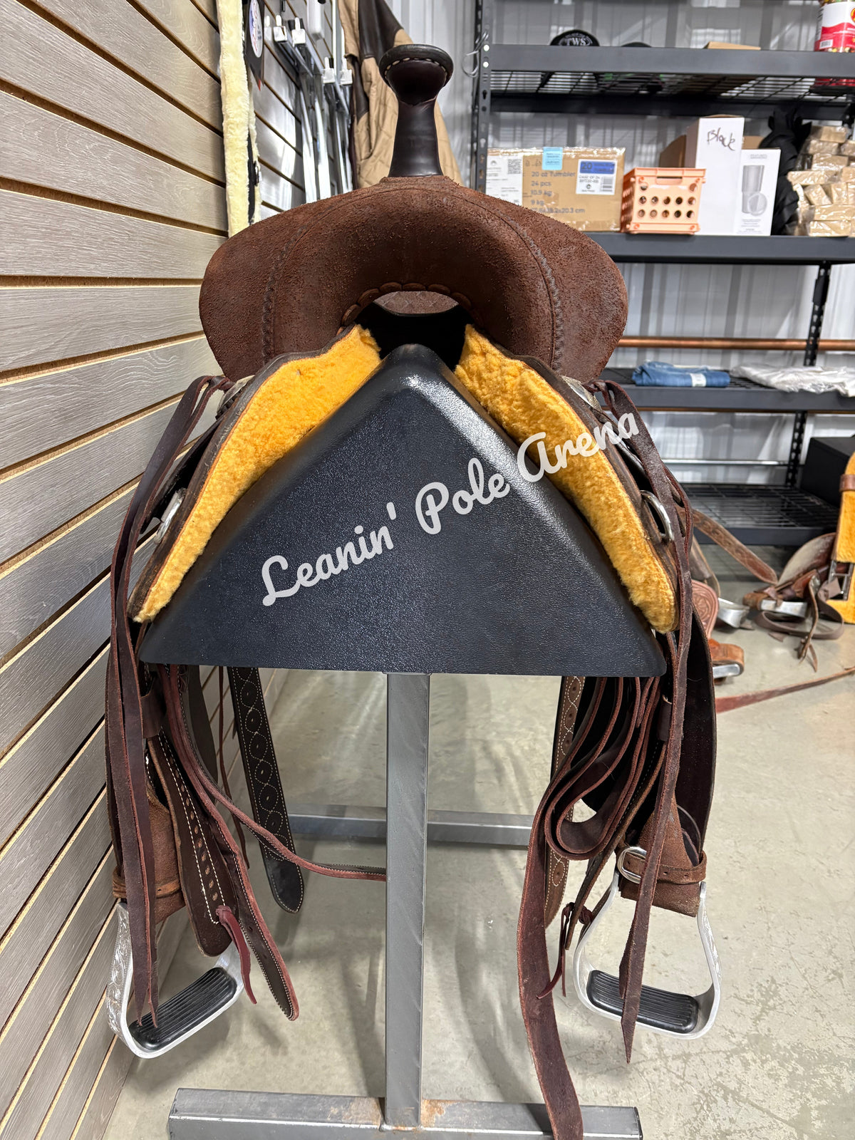 Used. Martin Stingray 13" Barrel Saddle #14812