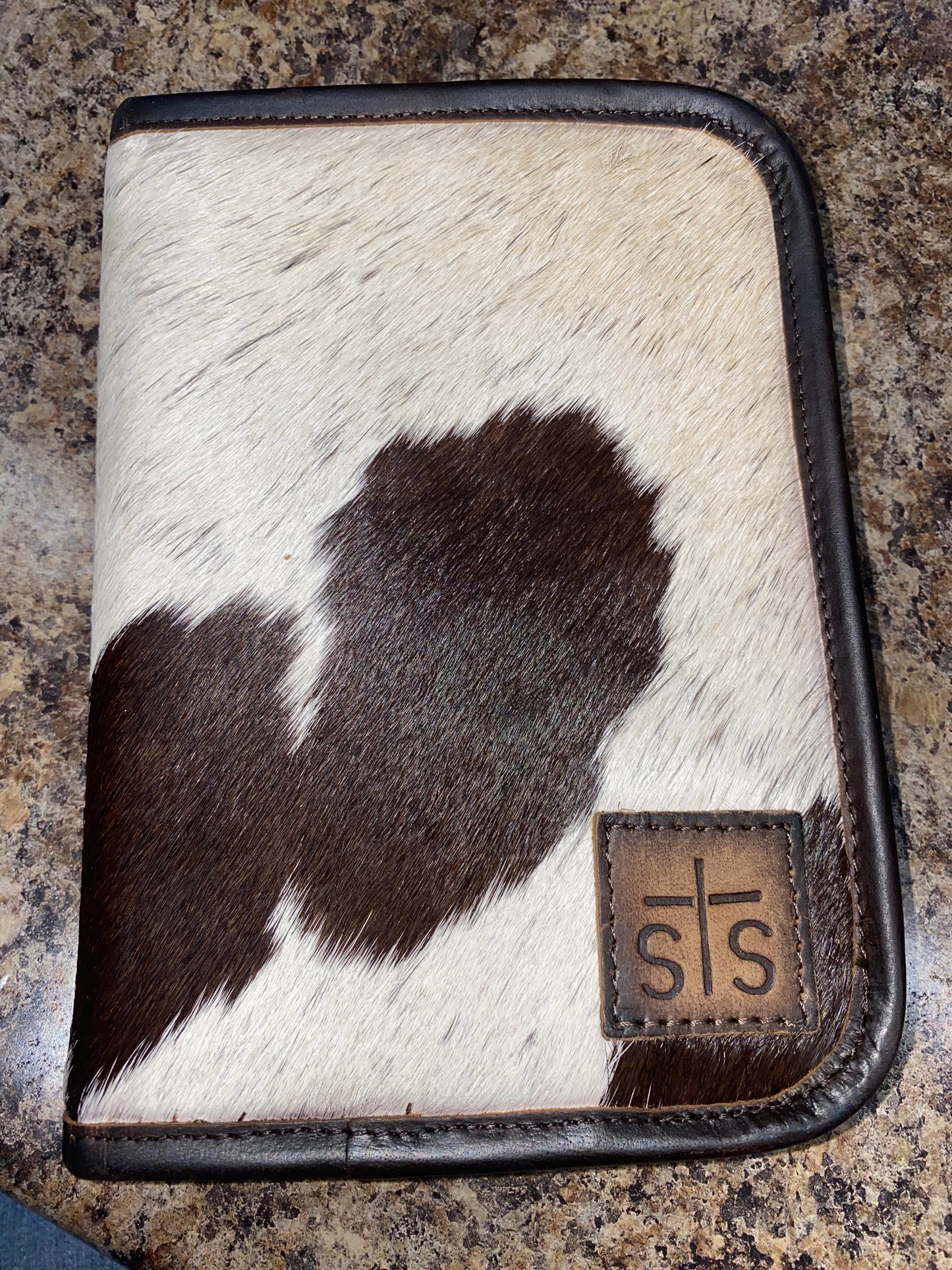 STS Cowhide Kellie Jewelry Case