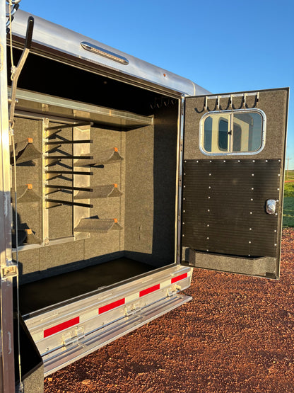 2024 Platinum 5 Horse Trainer/Split Tack Trailer