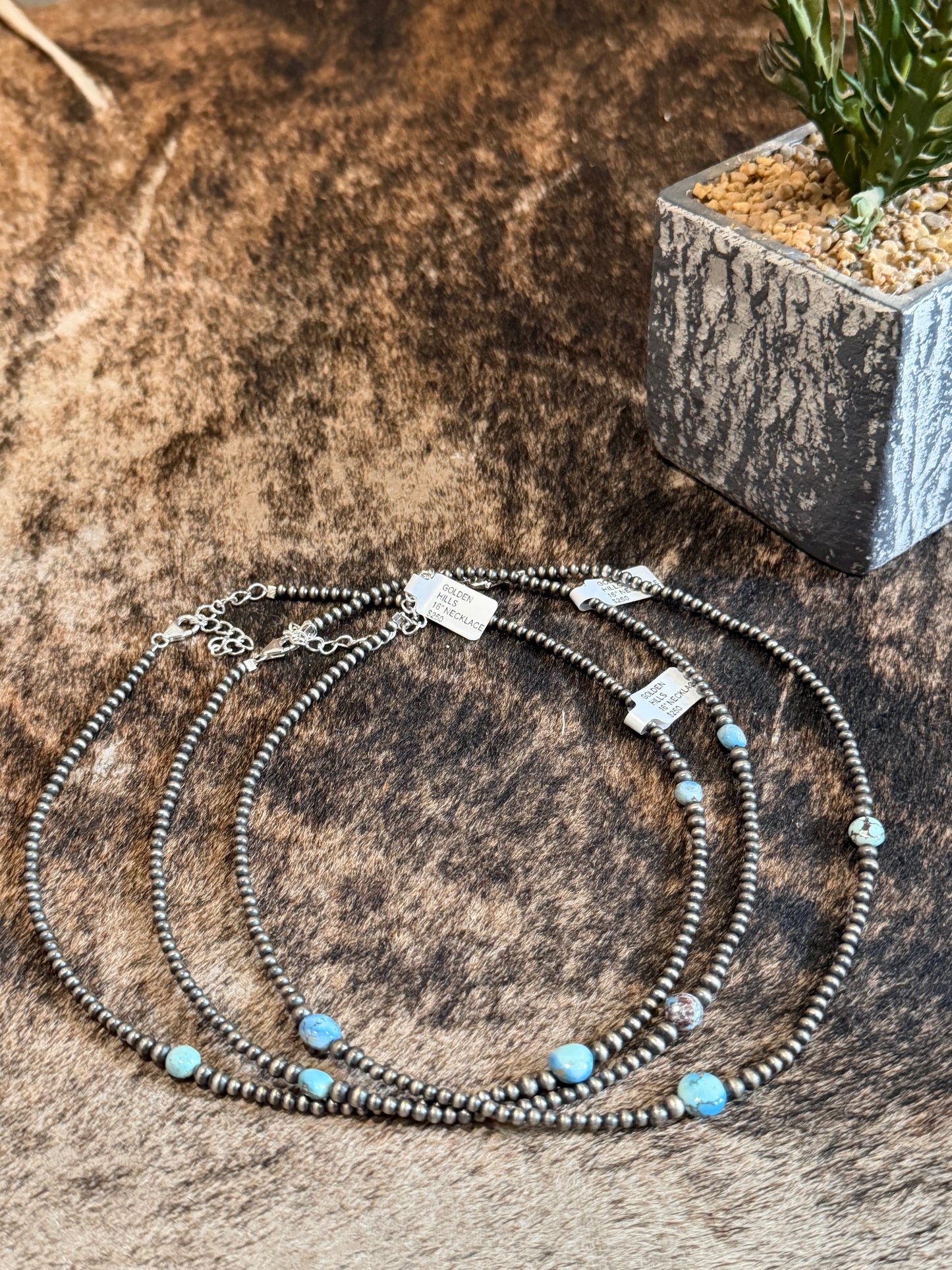 Golden Hills & Pearls Necklace