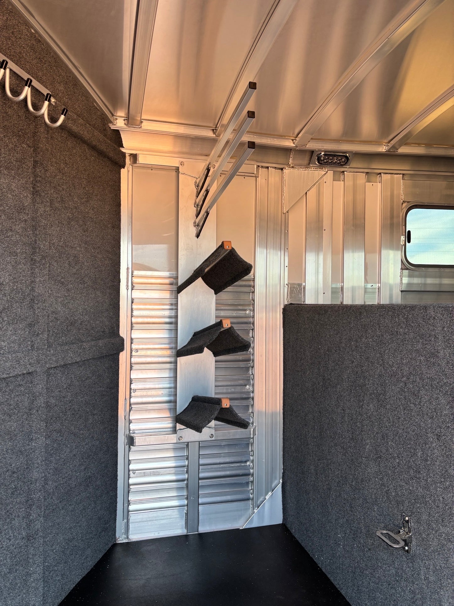 2026 Platinum 26' 5/6 Horse Trailer