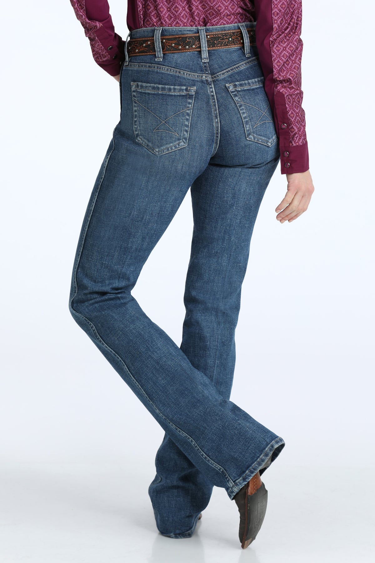 Cinch Women's Medium Wash Classic Boot Cut SLIM Jean