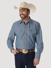 Load image into Gallery viewer, Wrangler Men&#39;s Cowboy Cut Denim Western Shirt
