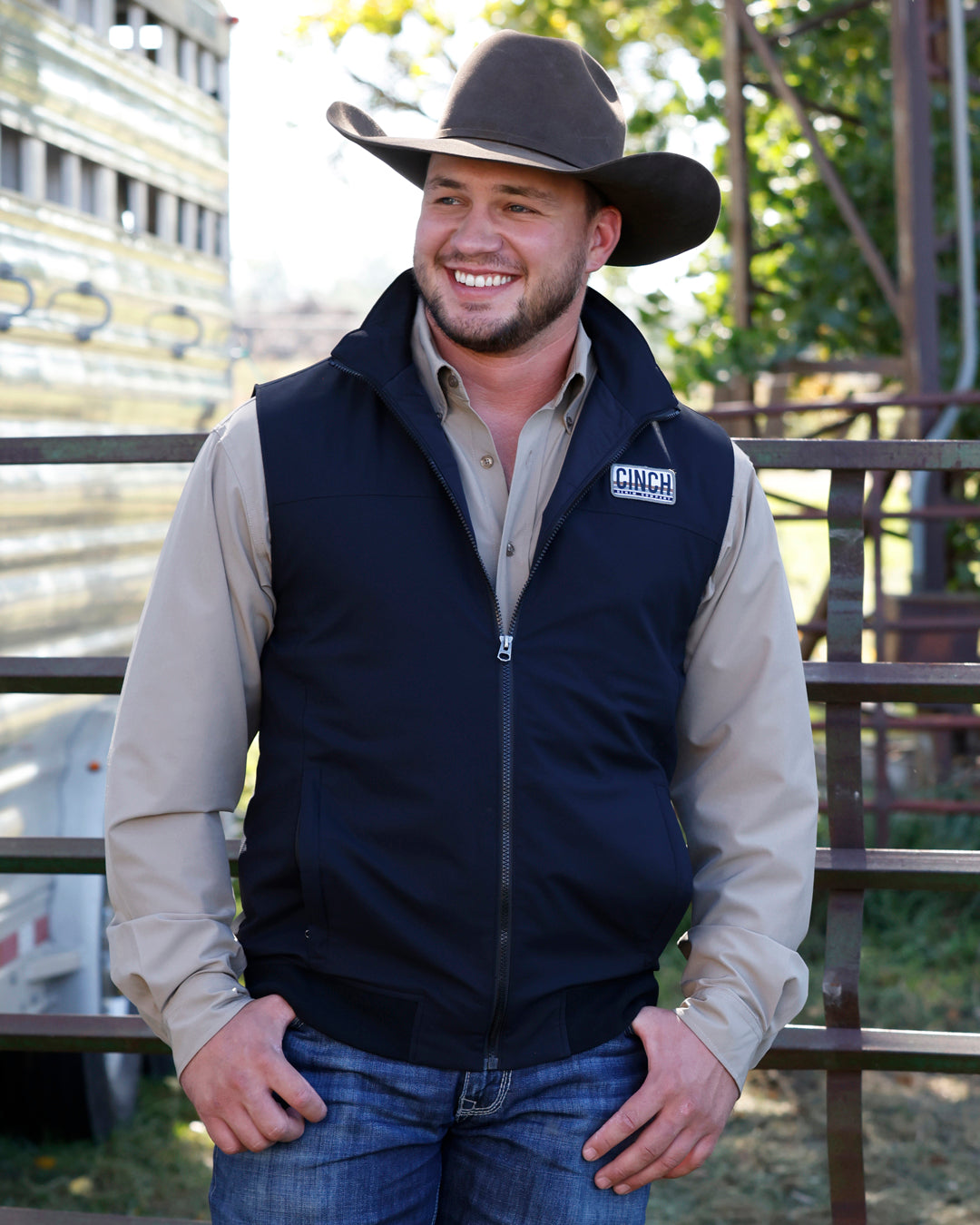 Cinch Men's Black Lightweight Vest