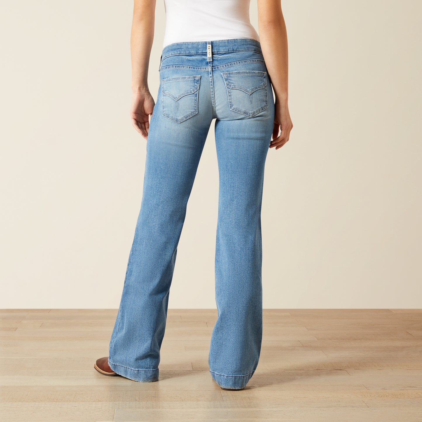 Ariat Women's Mid Rise Clara Yuba Trouser Jean
