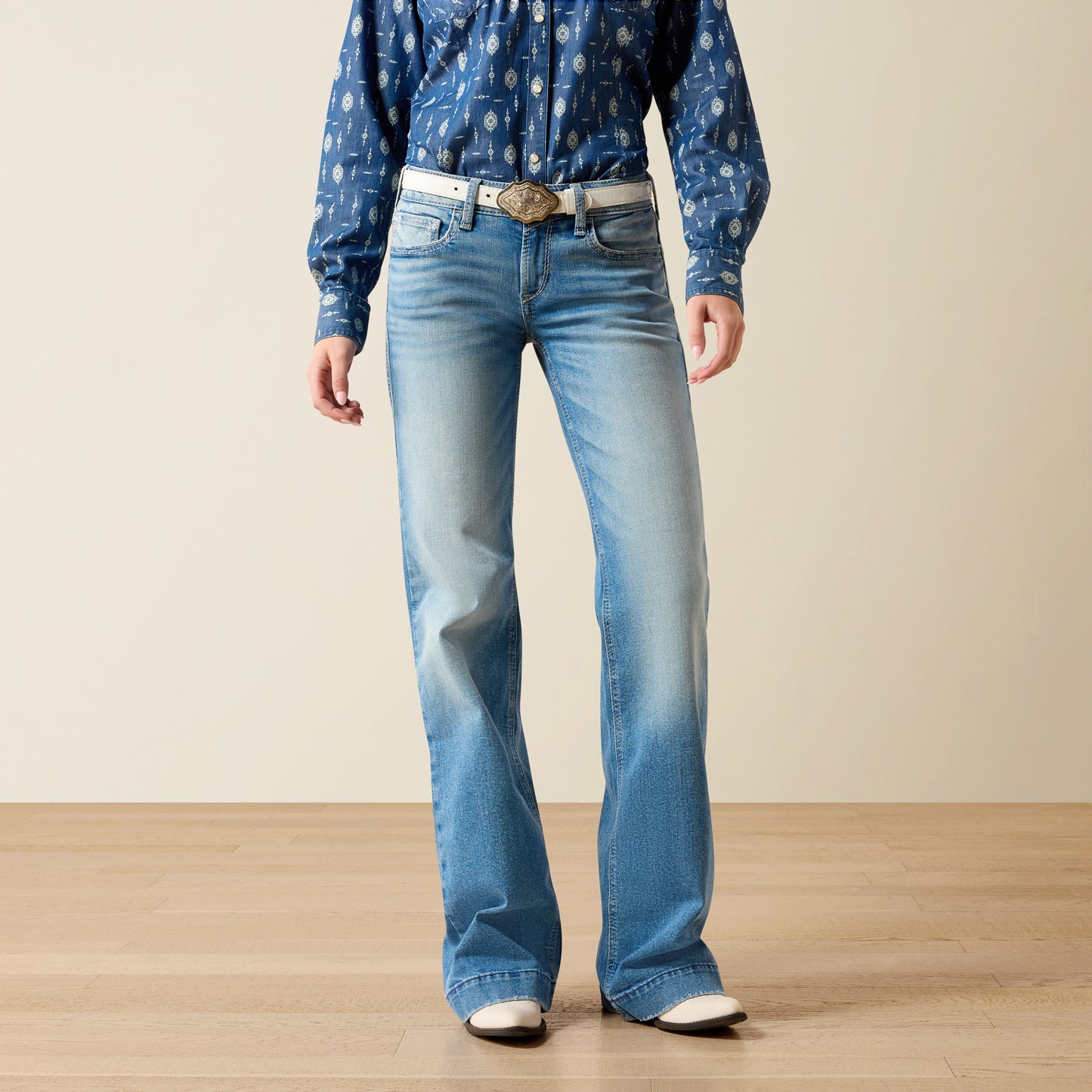 Ariat Women's Mid Rise Clara Yuba Trouser Jean