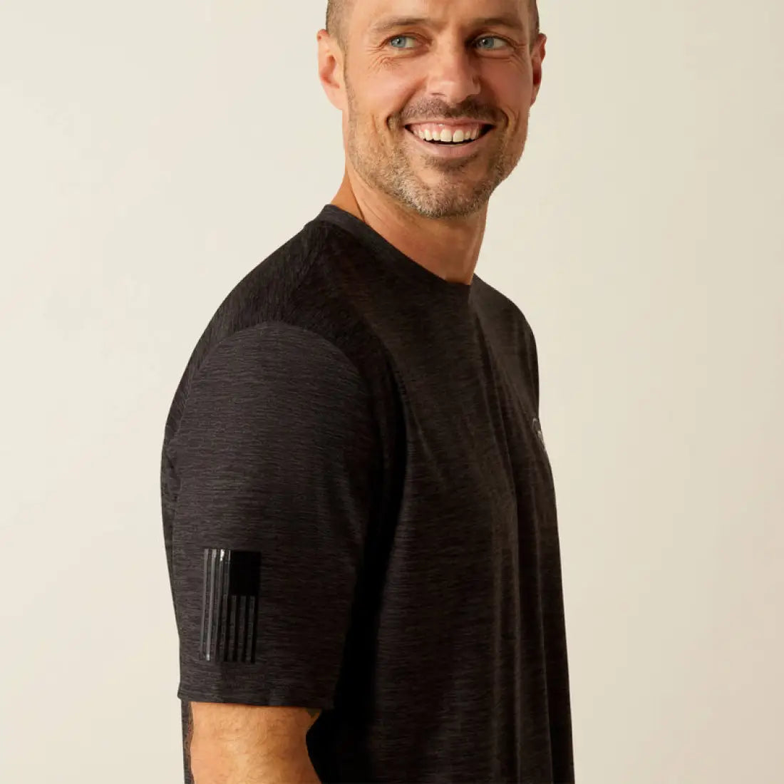 Ariat Men’s TEK Heather Black Vertical Gradient Charger T-Shirt Men’s T-Shirt