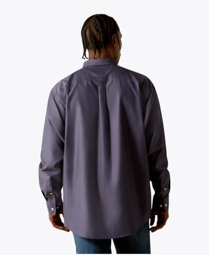 Ariat Men’s Wrinkle Free Solid Pinpoint Oxford Classic Fit Shirt Men’s Western