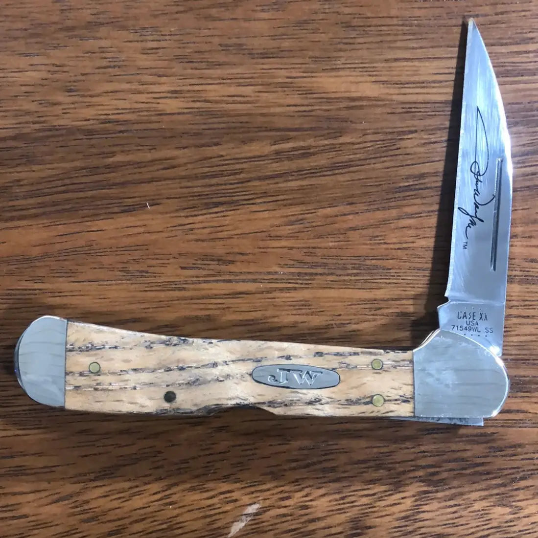 Case John Wayne Natural Curly Oak Smooth Copperlock Knife Knife