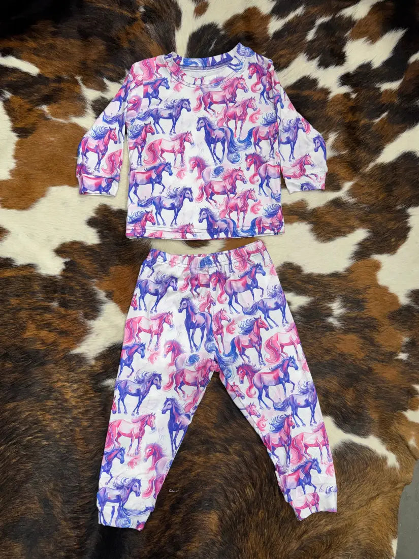 Cowgirl Hardware Girl’s Purple Wild Horses PlaySet XSmall Girl’s T-Shirt