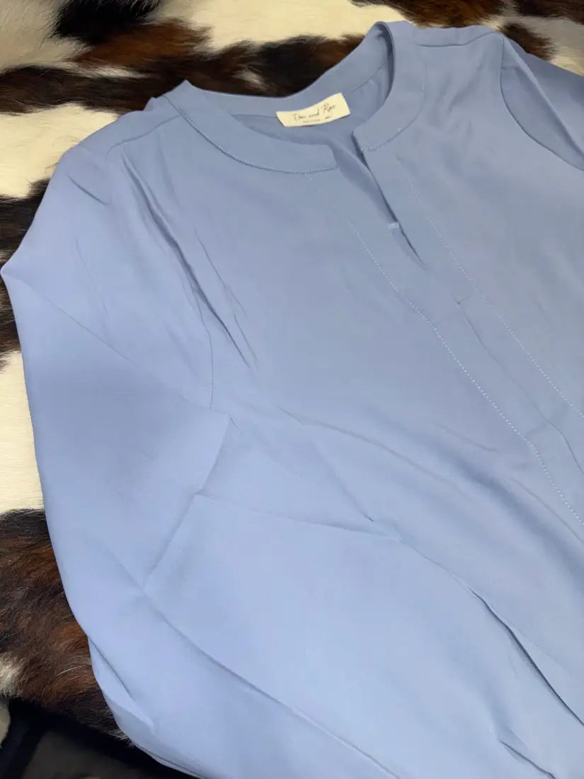 Doe & Rae Women’s Folded Neck Blouse Small Women’s Tank/Blouse