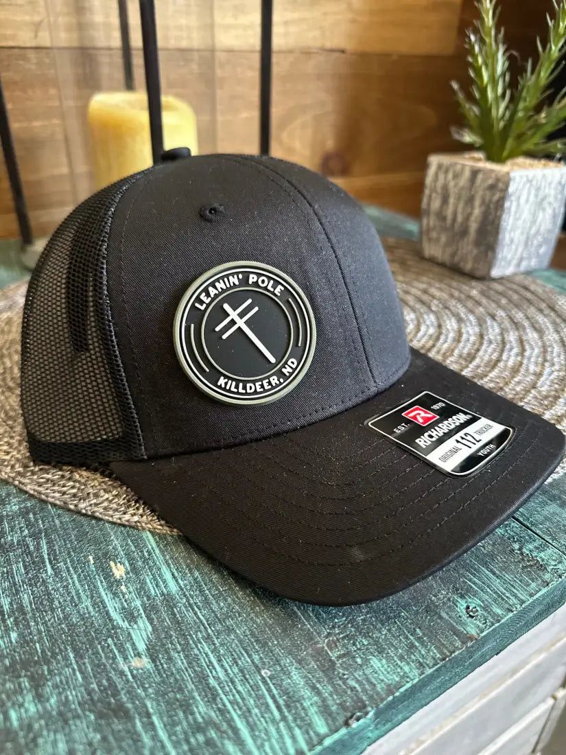 Leanin’ Pole Rubber Logo Cap Black Hats