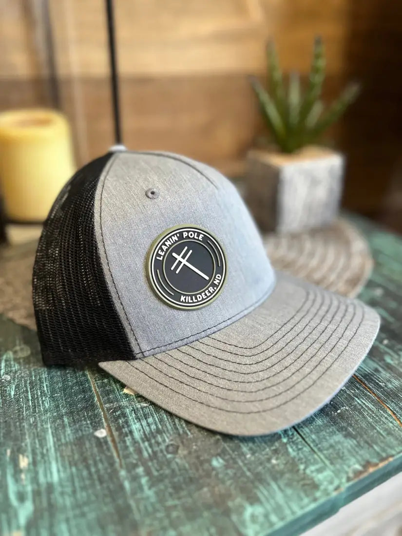 Leanin’ Pole Rubber Logo Cap Grey/Black Hats