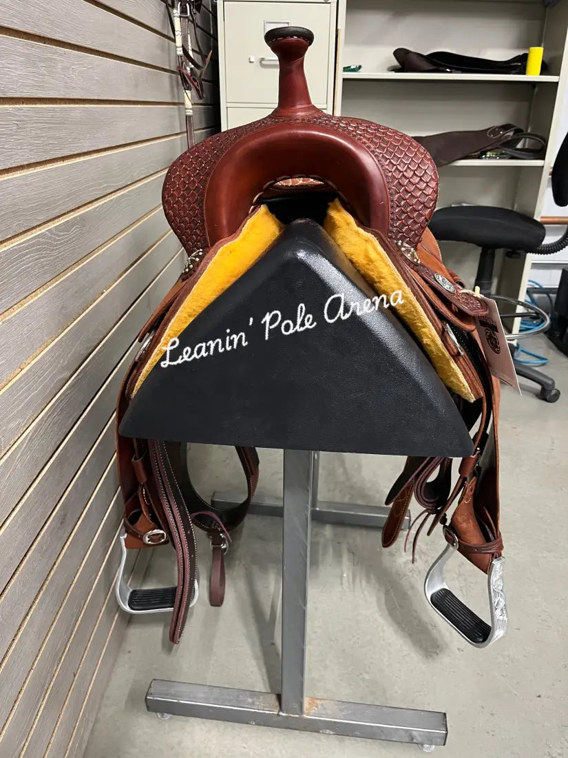 Martin Stingray 13’’ Barrel Saddle #11901 13’’ / 7’’ Barrel Saddle