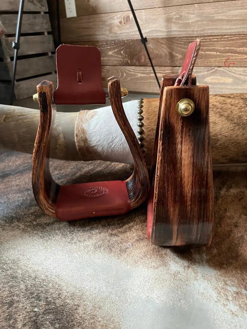 Nettles Stirrups ’Deep Roper’ - Regular 3’’ 3’’ / Rustic Wrangler / None Stirrups