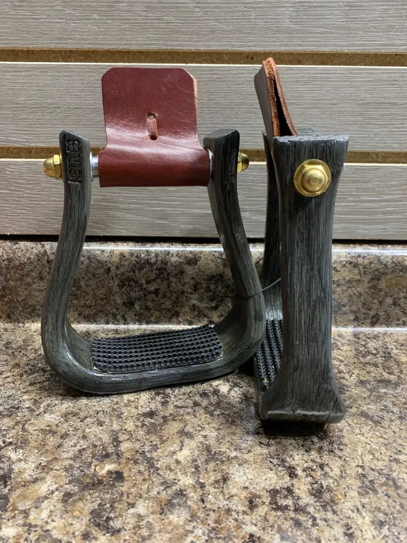 Nettles Stirrups ’The Barrel Racer’ - Regular 2’’ 2’’ / Blackened & Painted Gray / None Stirrups