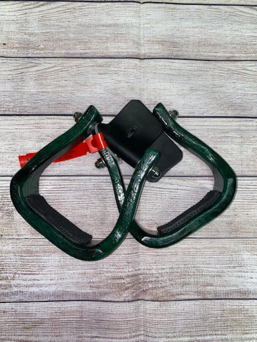 Nettles Stirrups ’The Barrel Racer’ - Regular 2’’ 2’’ / Green & Black / None Stirrups