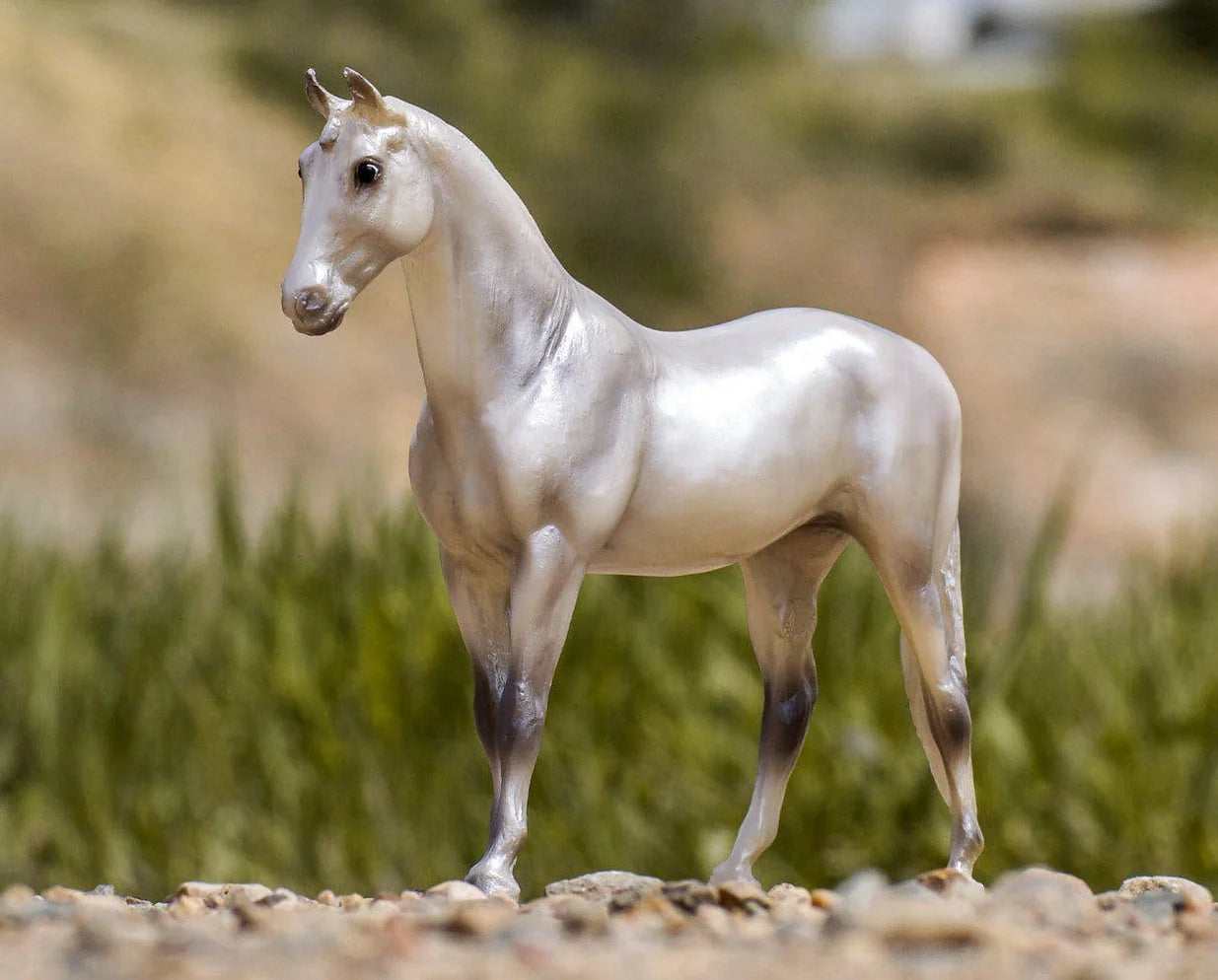 Breyer Freedom Series "Pearly Grey Trakehner"