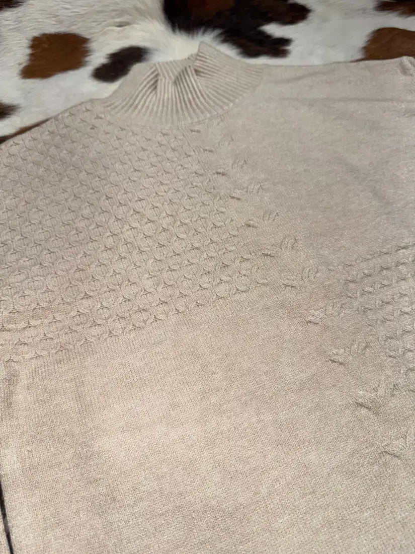 Trisha Tyler Women’s Beige Stitch Marielle Sweater Women’s Sweater