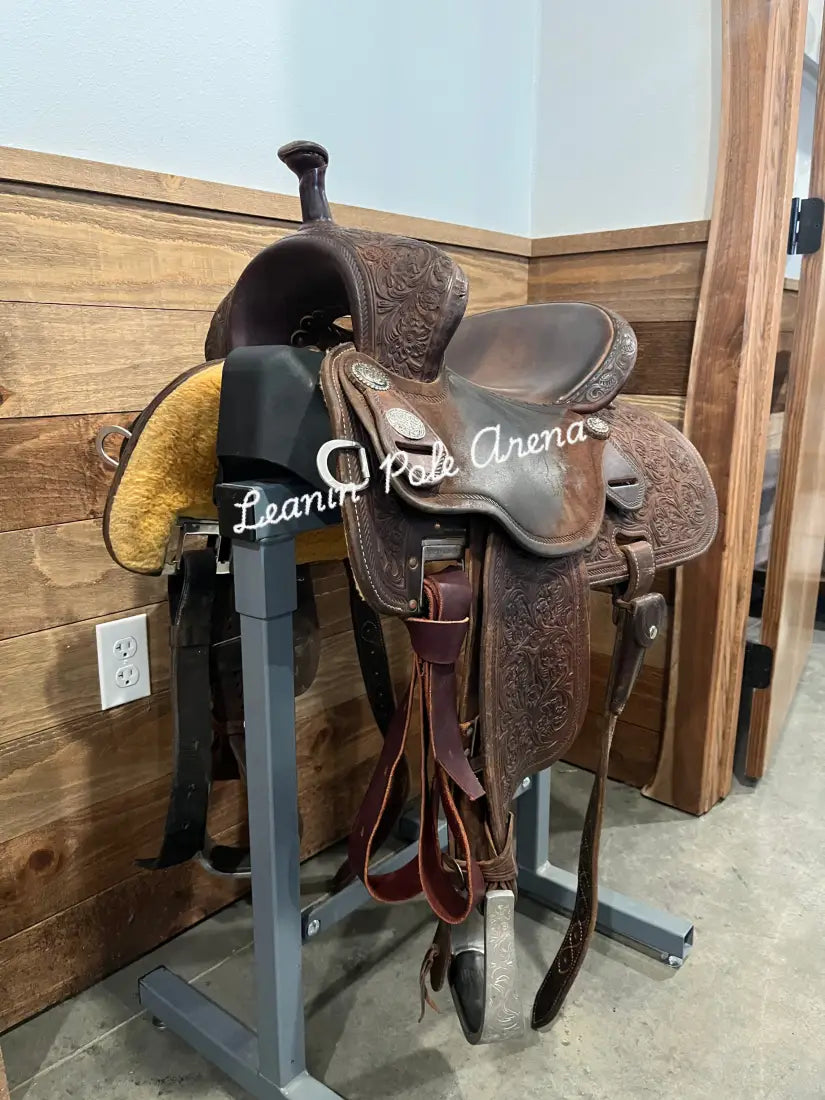 Used. Martin Stingray 13.5’’ Barrel Saddle #00471 13.5 / 7’’ Used Saddle