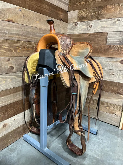 Used. Martin Stingray 14’’ Barrel Saddle #07838 14’’ / 7’’ Barrel Saddle