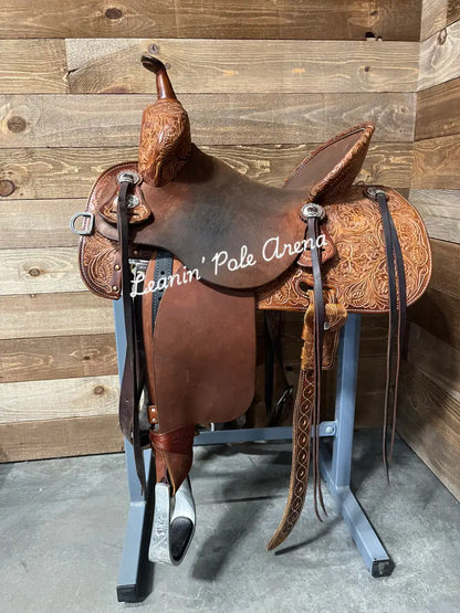 Used. Martin Stingray 14’’ Barrel Saddle #11196 14’’ / 7’’ Barrel Saddle