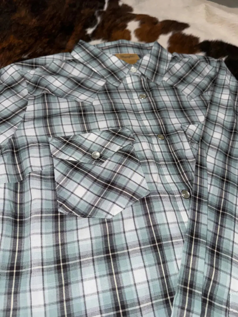 Wrangler Women’s Sea Green Plaid Western Shirt Small Women’s Western