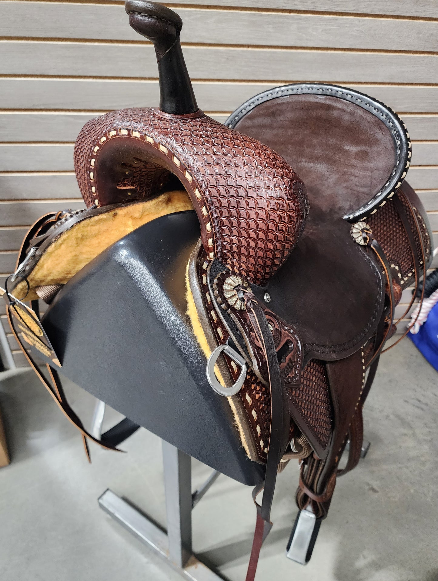 Double J Tall Pro - Rancher Rise Barrel Racer 14" Barrel Saddle- Standard Tree