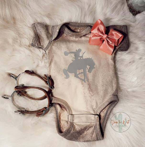 STW Infant/Toddler Bucking Horse Grey Print Onesie/T-shirt